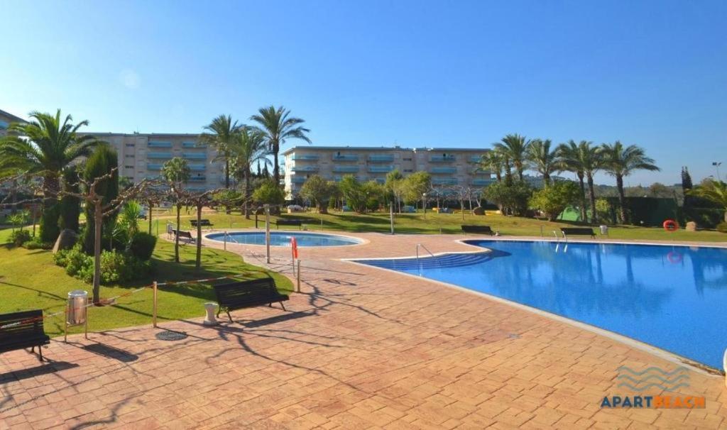 Apartbeach Los Juncos Residencial Piscinas Y Petanca La Pineda Luaran gambar